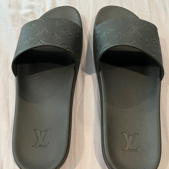 Authentic Louis Vuitton Size 11 Black Waterfront Mule - Picture 2 of 8